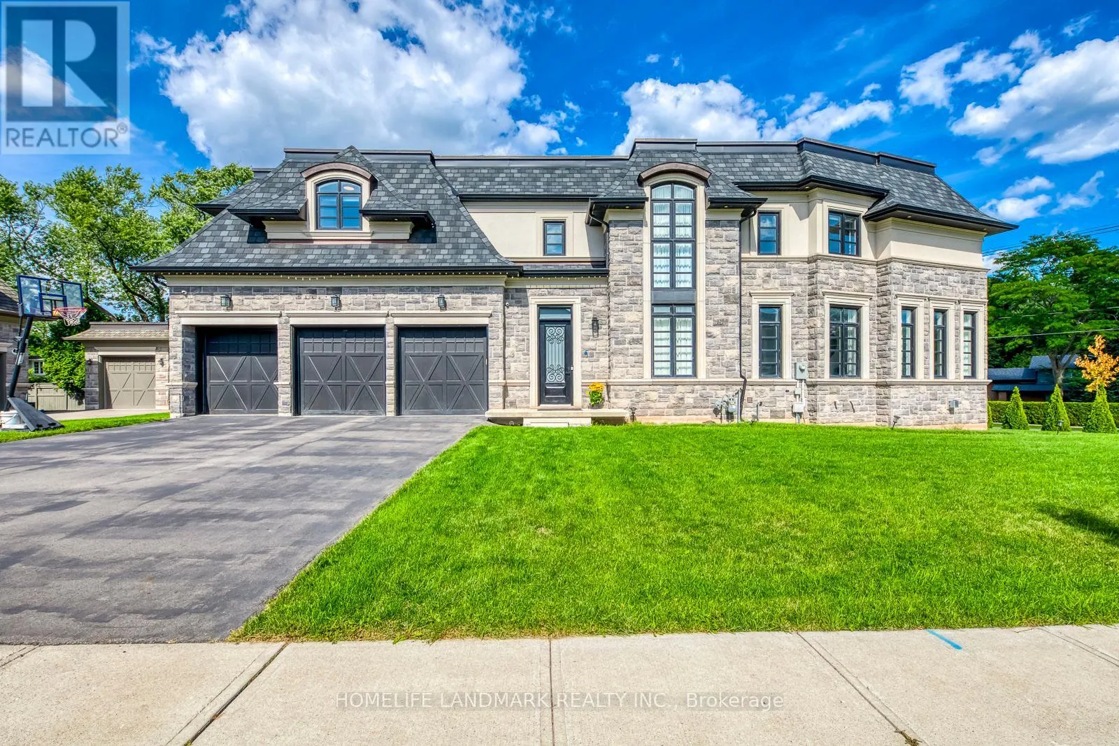 1199 LAKESHORE ROAD W