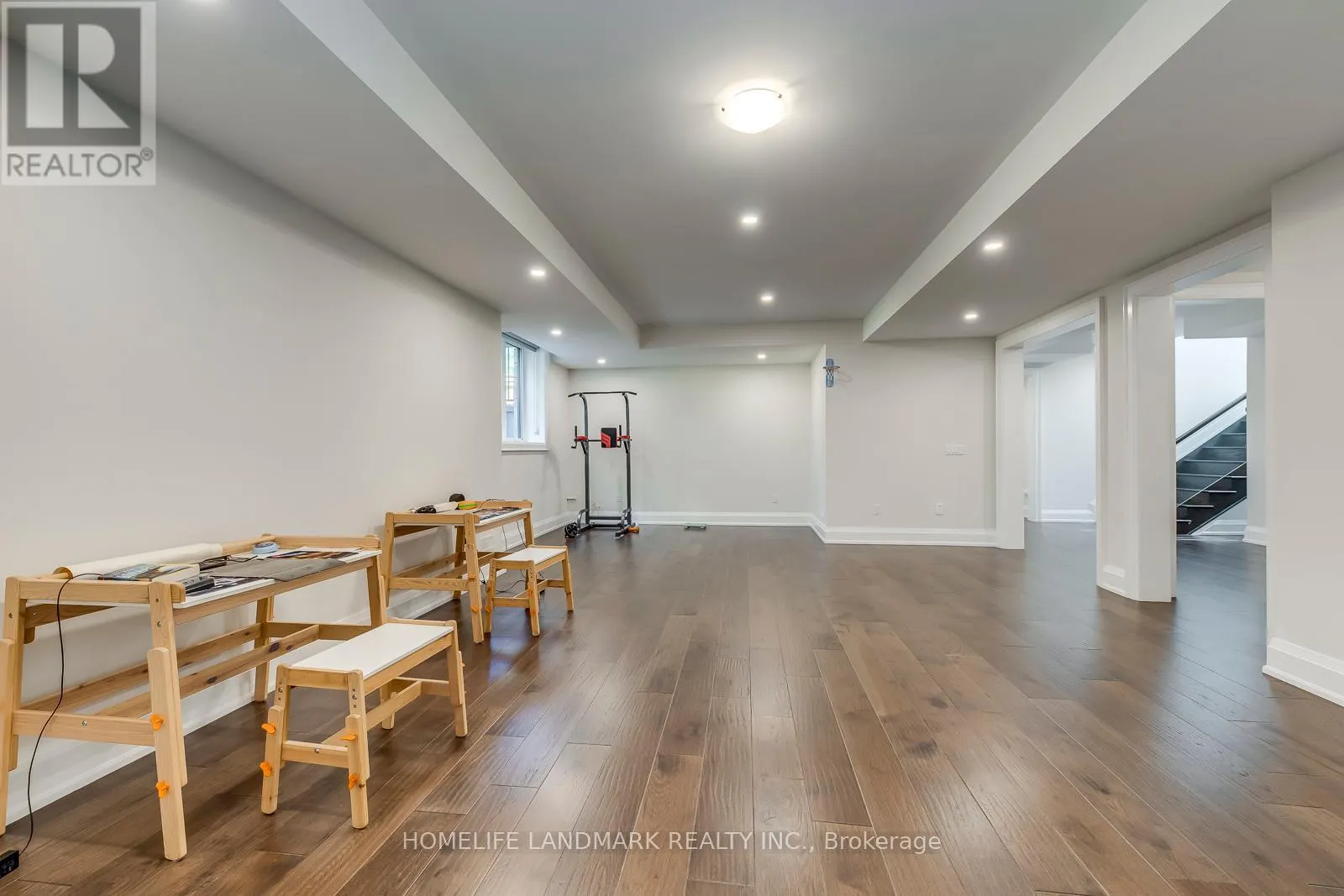 1199 LAKESHORE ROAD W