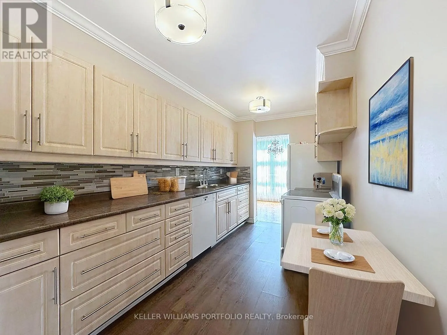 404 - 44 LONGBOURNE DRIVE