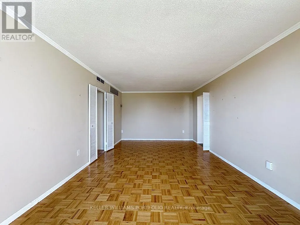404 - 44 LONGBOURNE DRIVE
