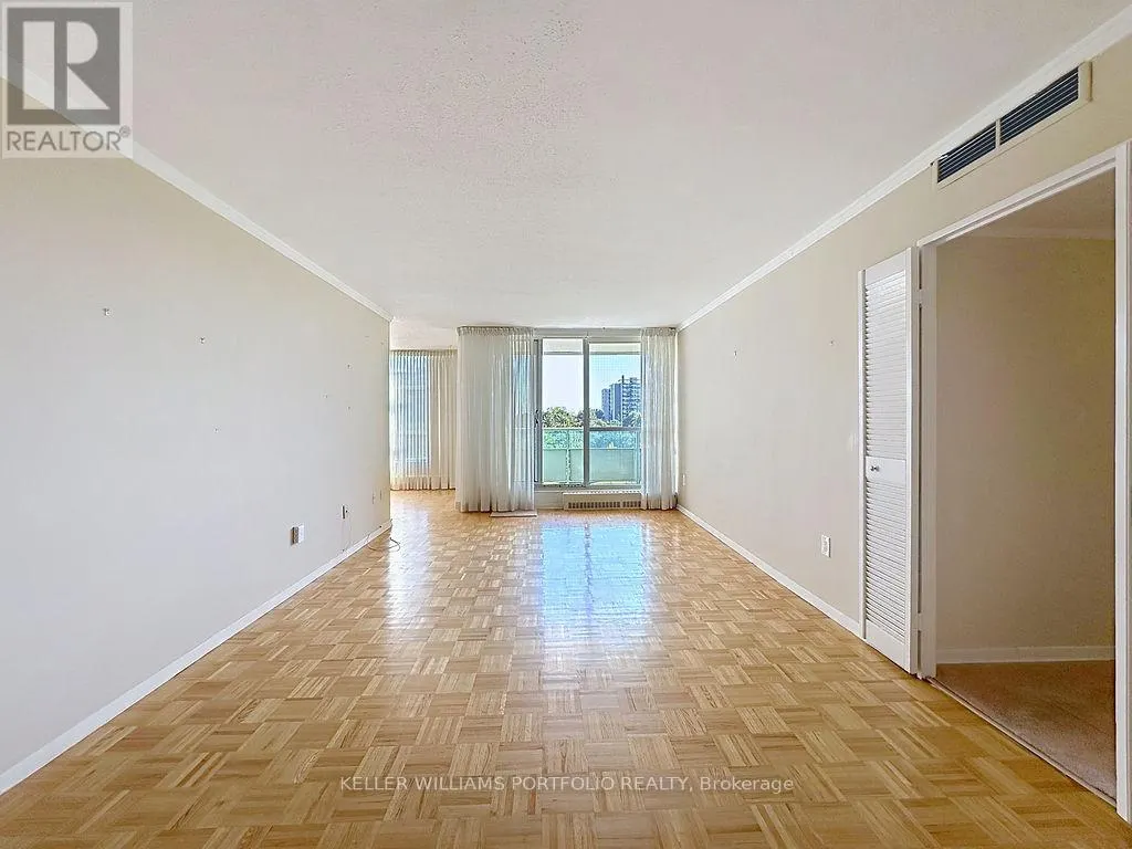 404 - 44 LONGBOURNE DRIVE