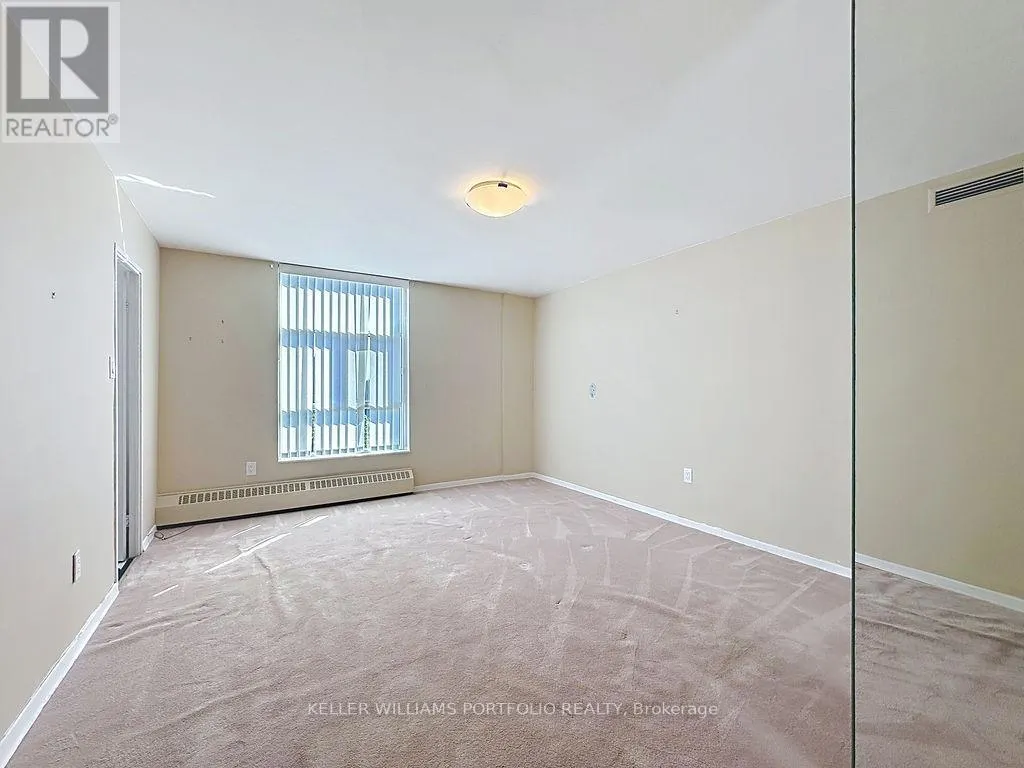 404 - 44 LONGBOURNE DRIVE