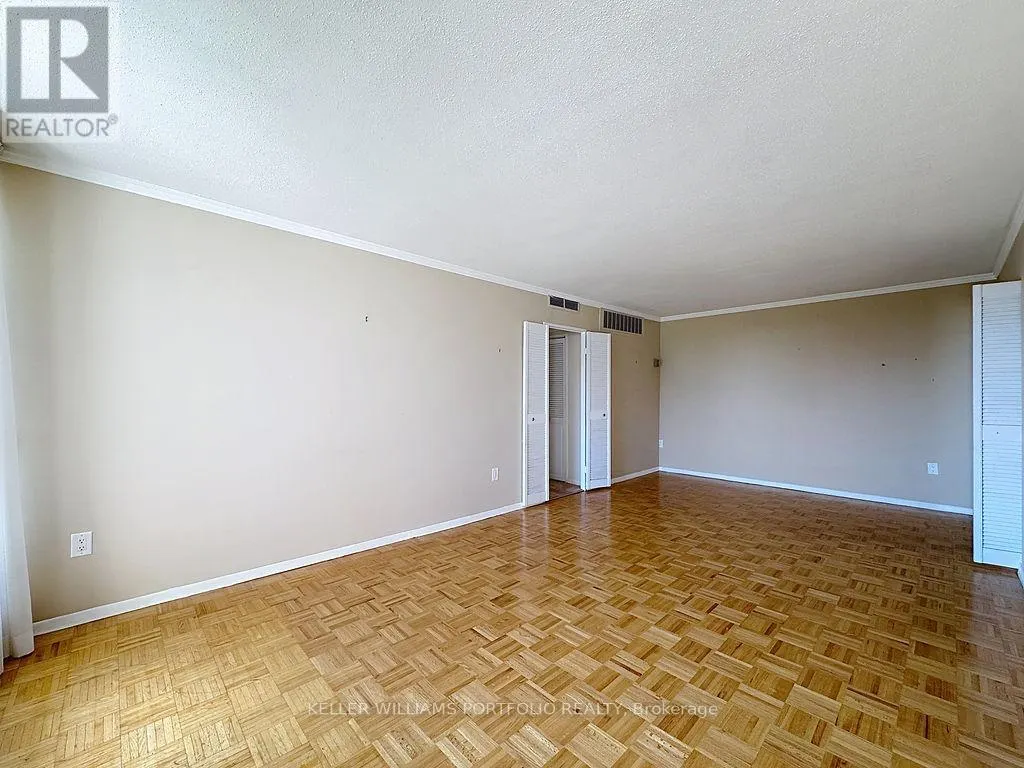 404 - 44 LONGBOURNE DRIVE