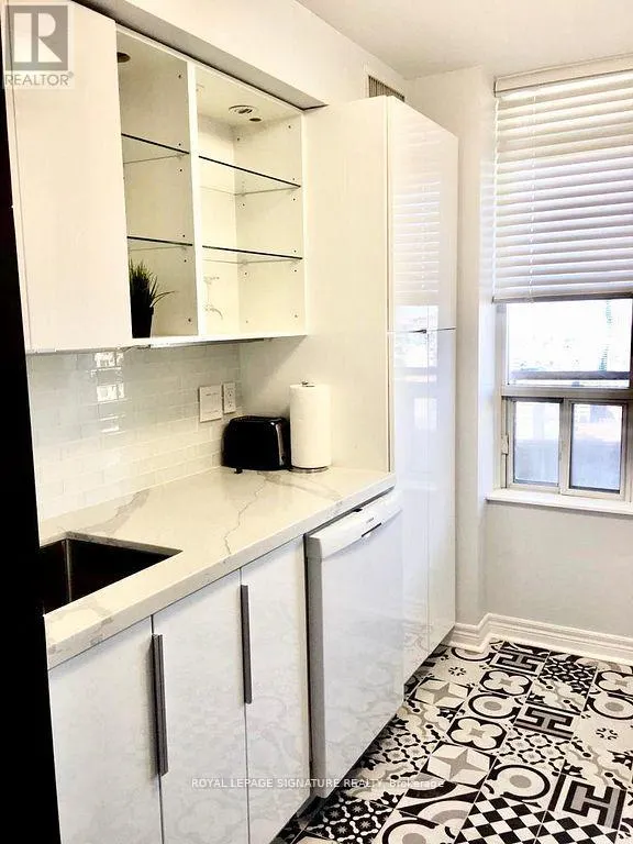 3306 - 310 BURNHAMTHORPE ROAD W