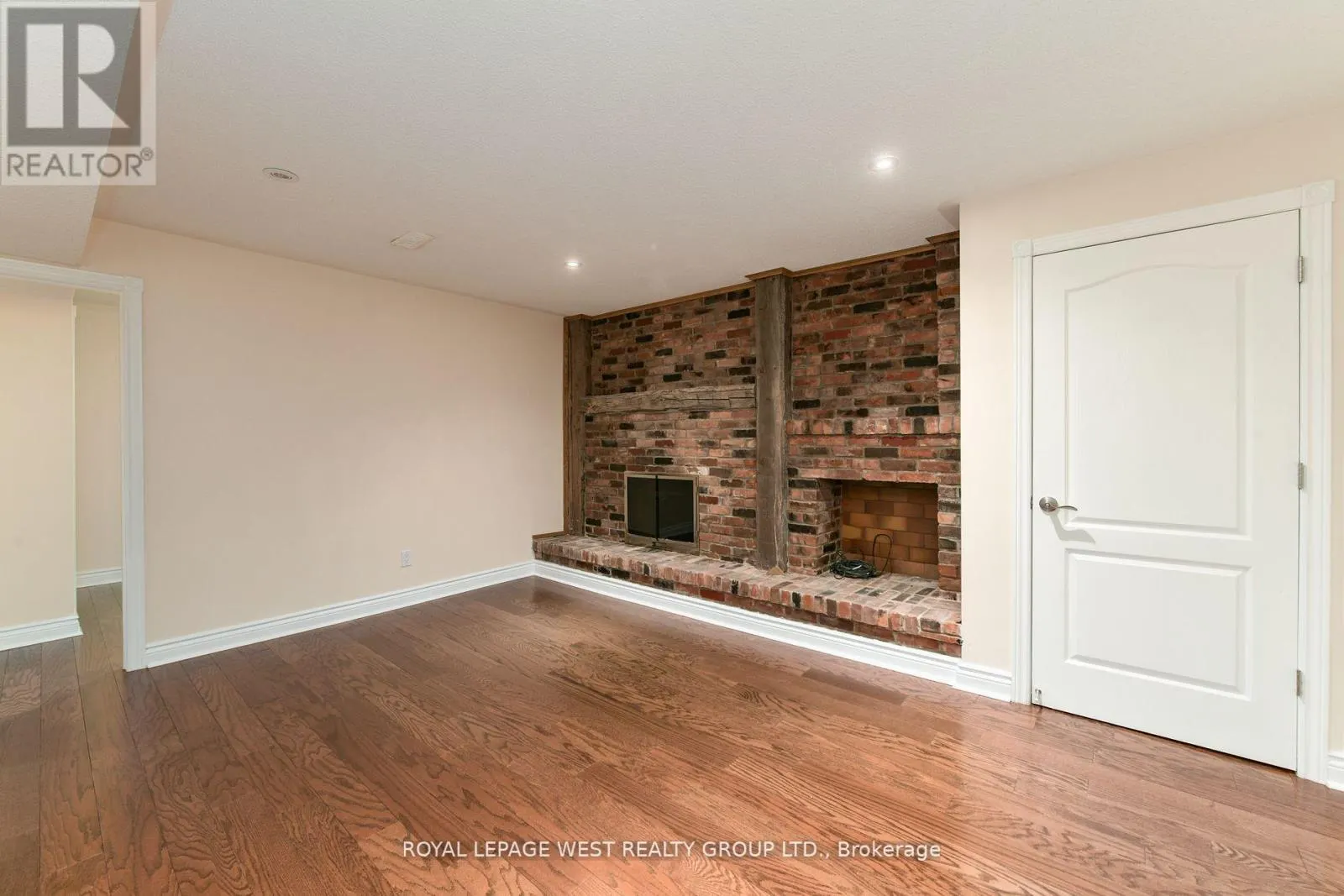 1745 BRIDEWELL COURT