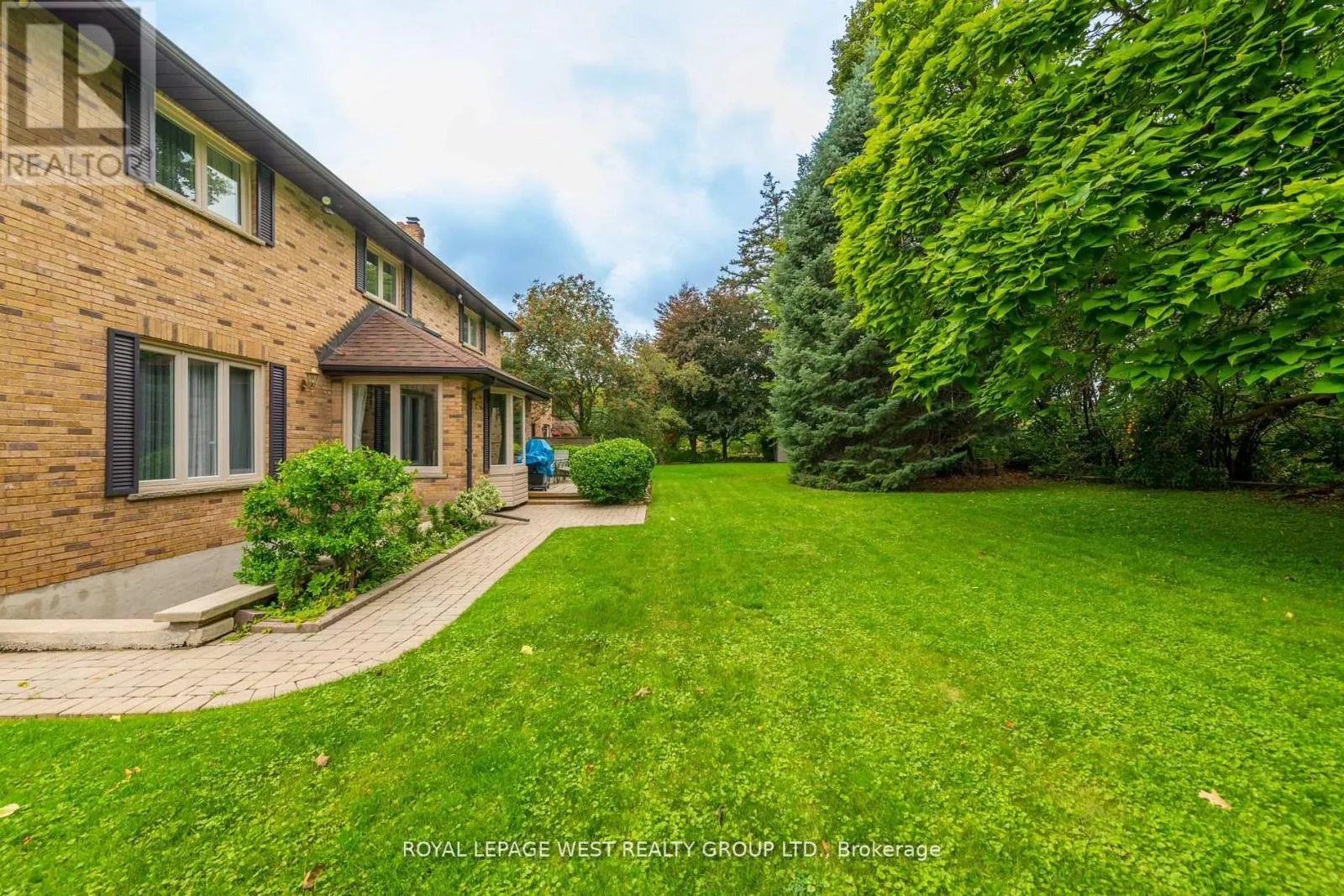 1745 BRIDEWELL COURT