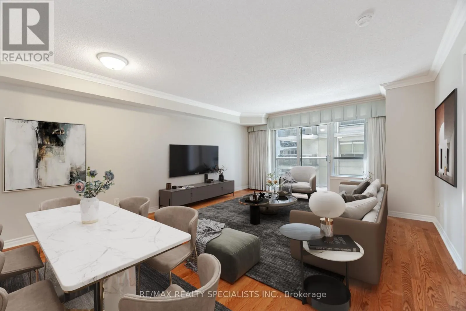 604 - 350 PRINCESS ROYAL DRIVE