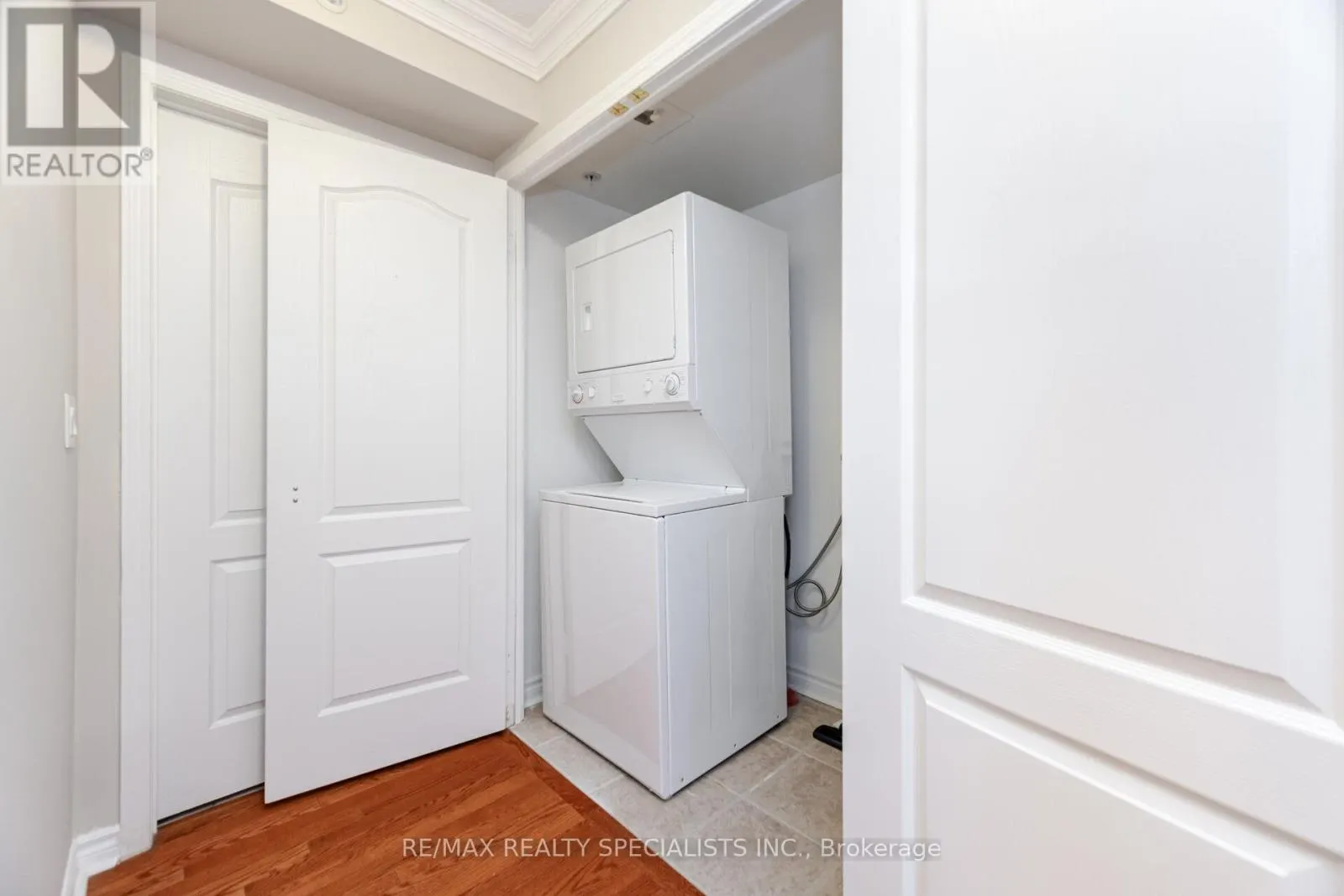 604 - 350 PRINCESS ROYAL DRIVE