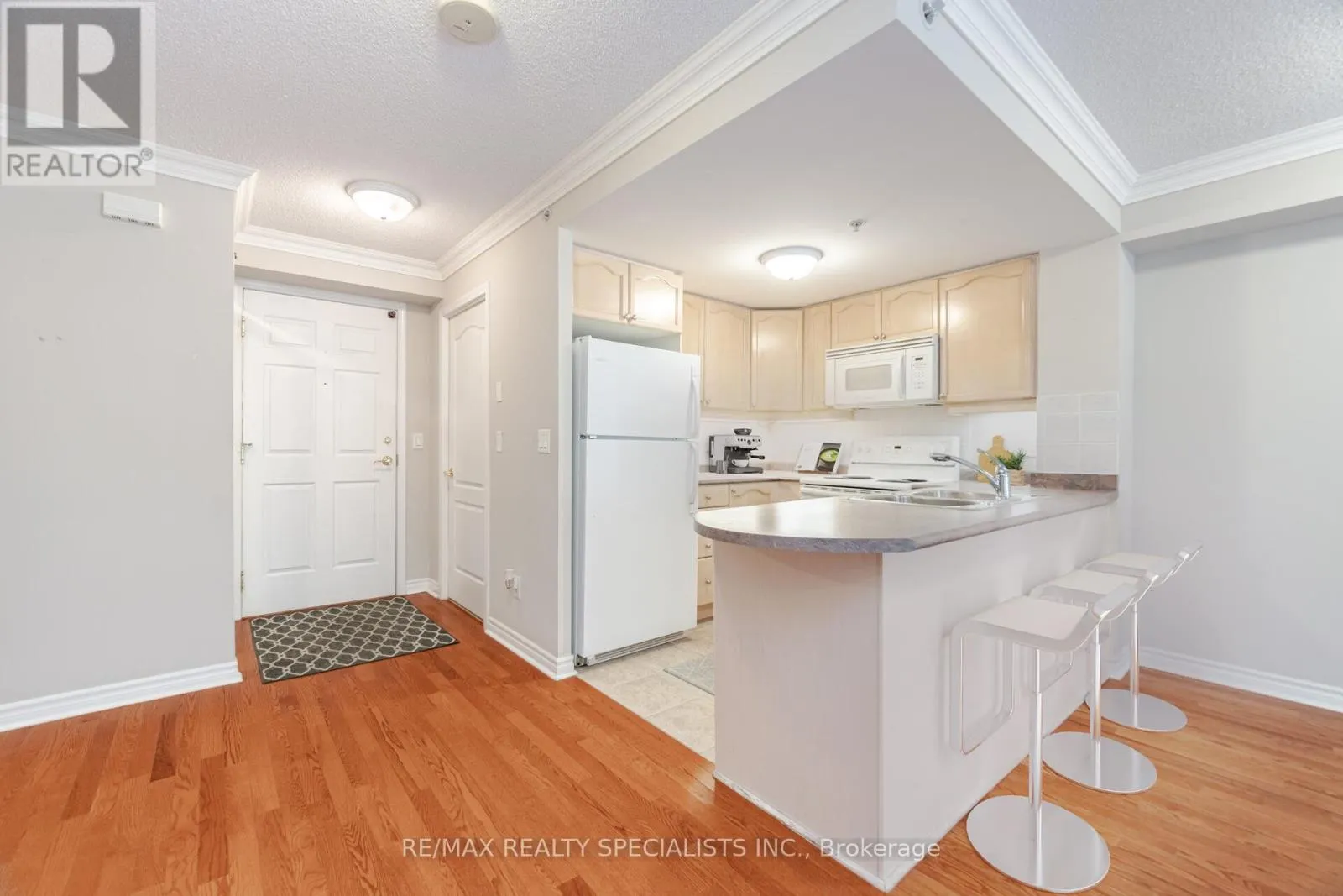 604 - 350 PRINCESS ROYAL DRIVE