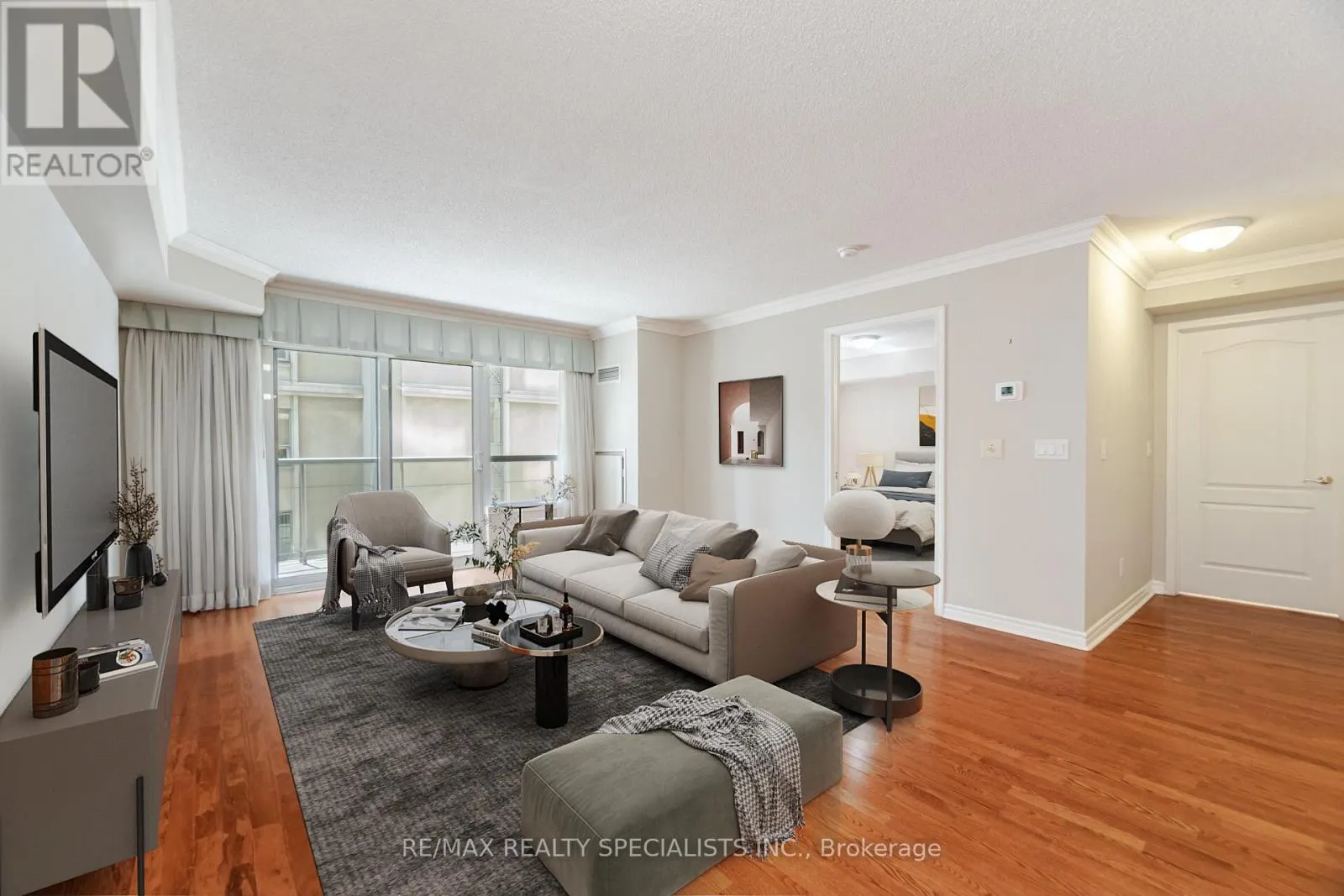 604 - 350 PRINCESS ROYAL DRIVE