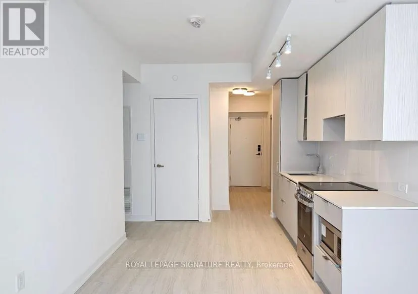 5602 - 3883 QUARTZ ROAD
