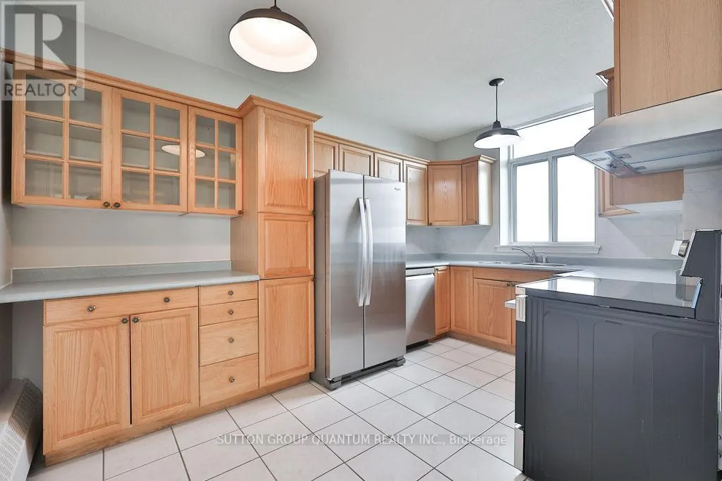 1605 - 5250 LAKESHORE ROAD