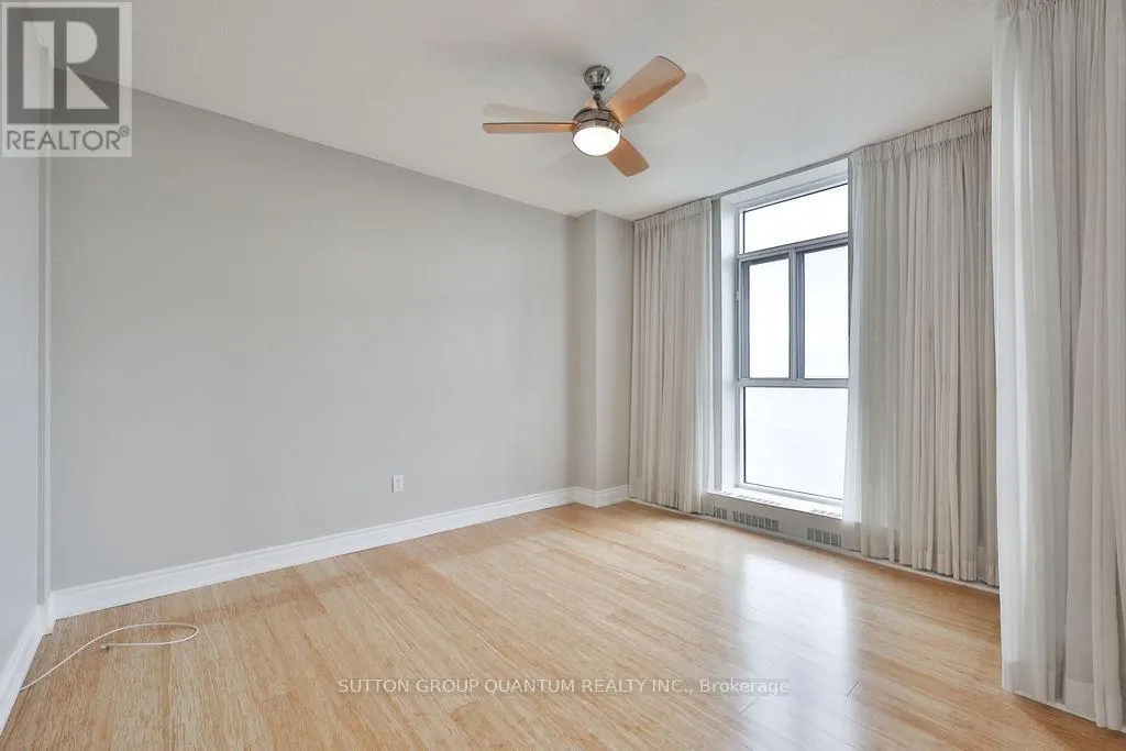 1605 - 5250 LAKESHORE ROAD