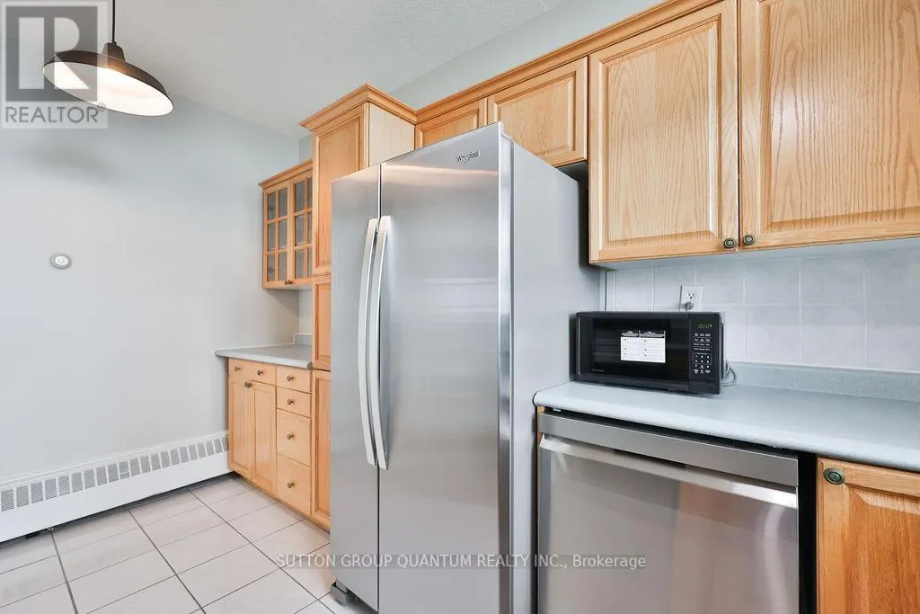 1605 - 5250 LAKESHORE ROAD