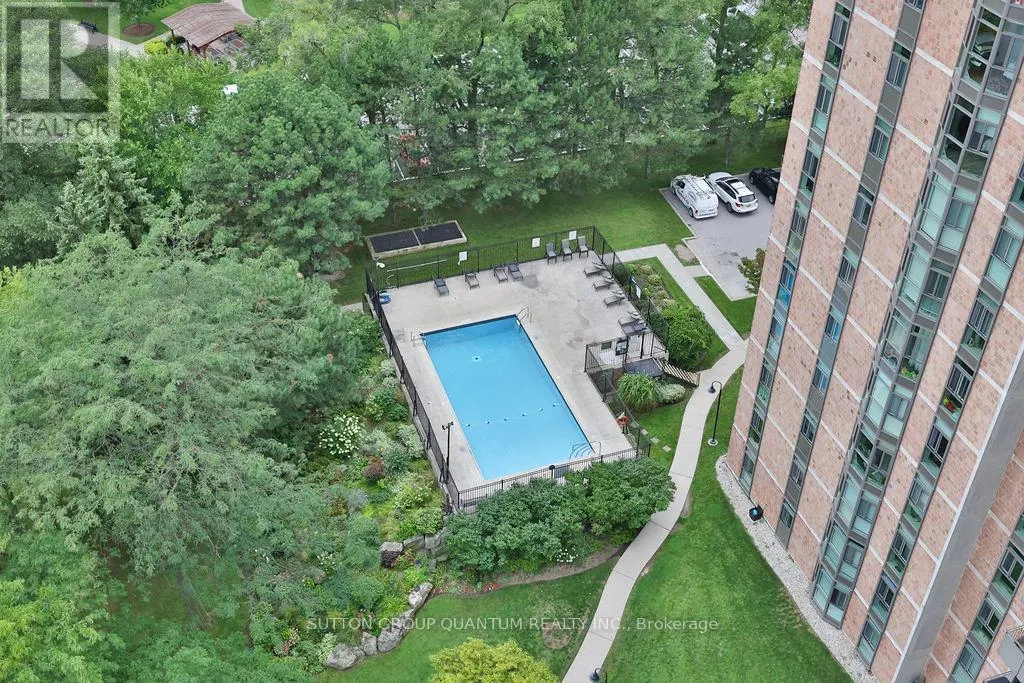 1605 - 5250 LAKESHORE ROAD