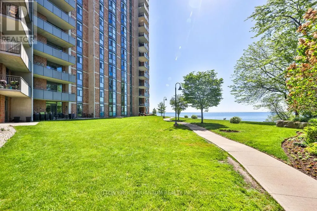1605 - 5250 LAKESHORE ROAD