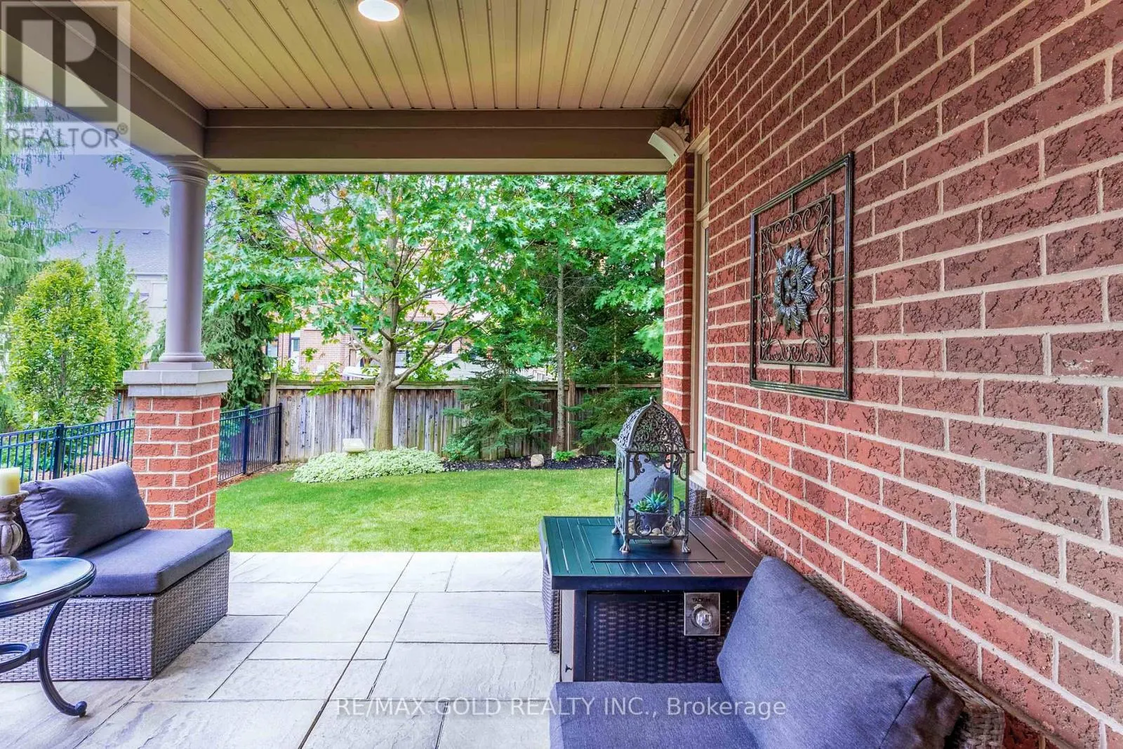 1593 HALLSTONE ROAD