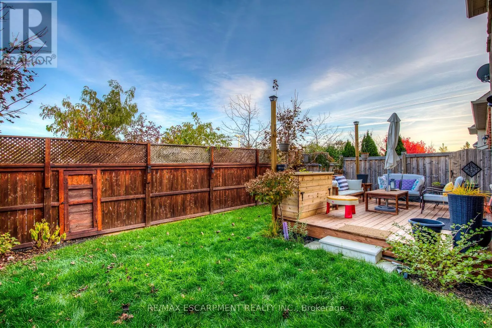 4200 FULLER CRESCENT
