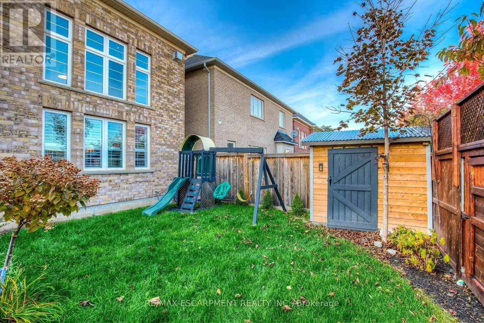 4200 FULLER CRESCENT