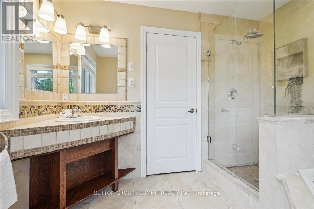 137 EAGLEWOOD BOULEVARD