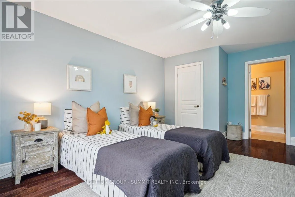 137 EAGLEWOOD BOULEVARD