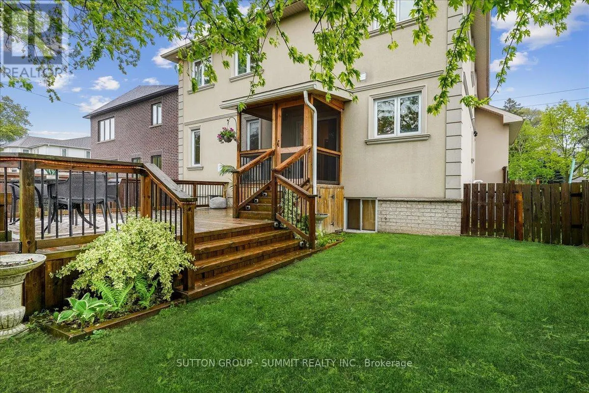 137 EAGLEWOOD BOULEVARD