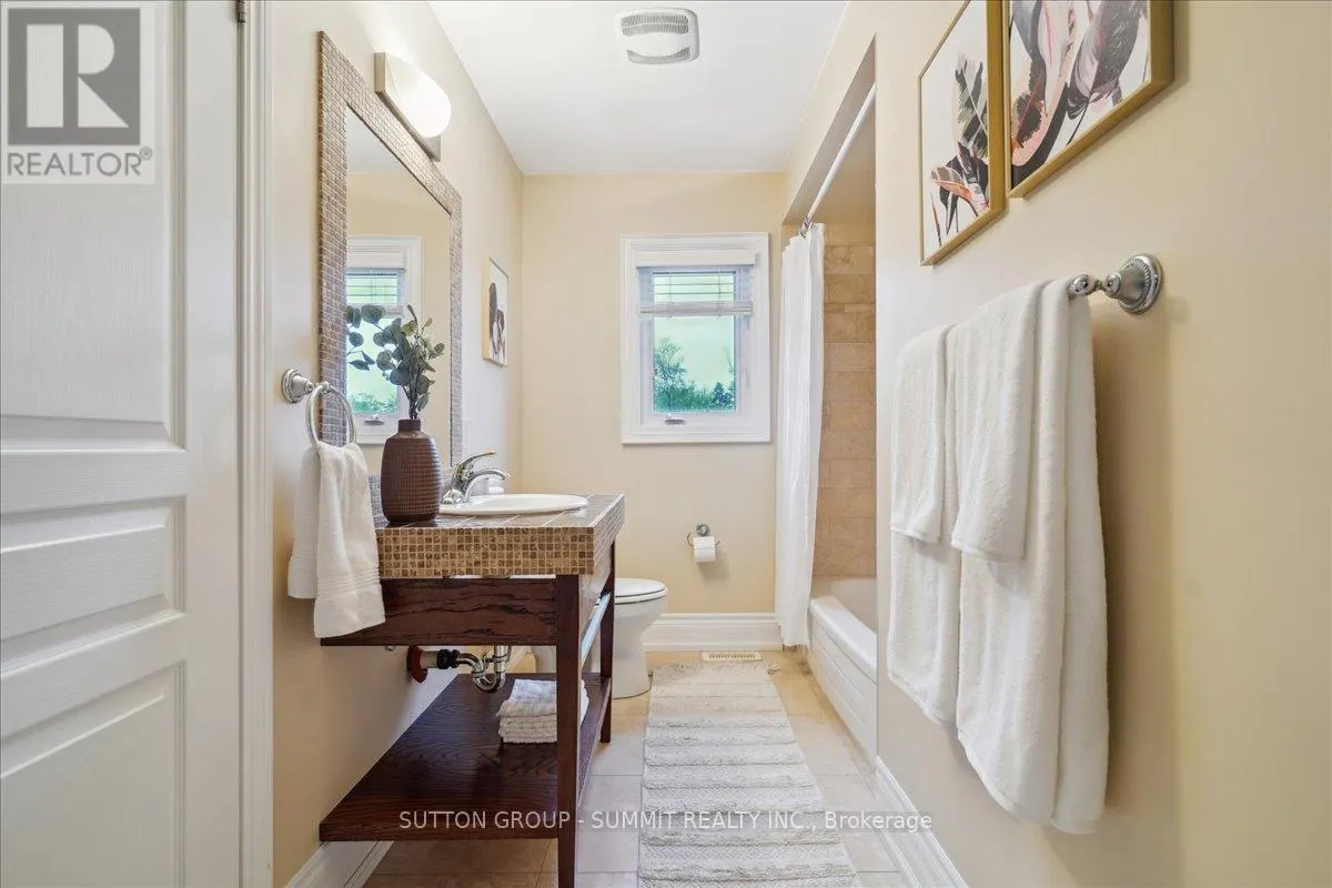 137 EAGLEWOOD BOULEVARD