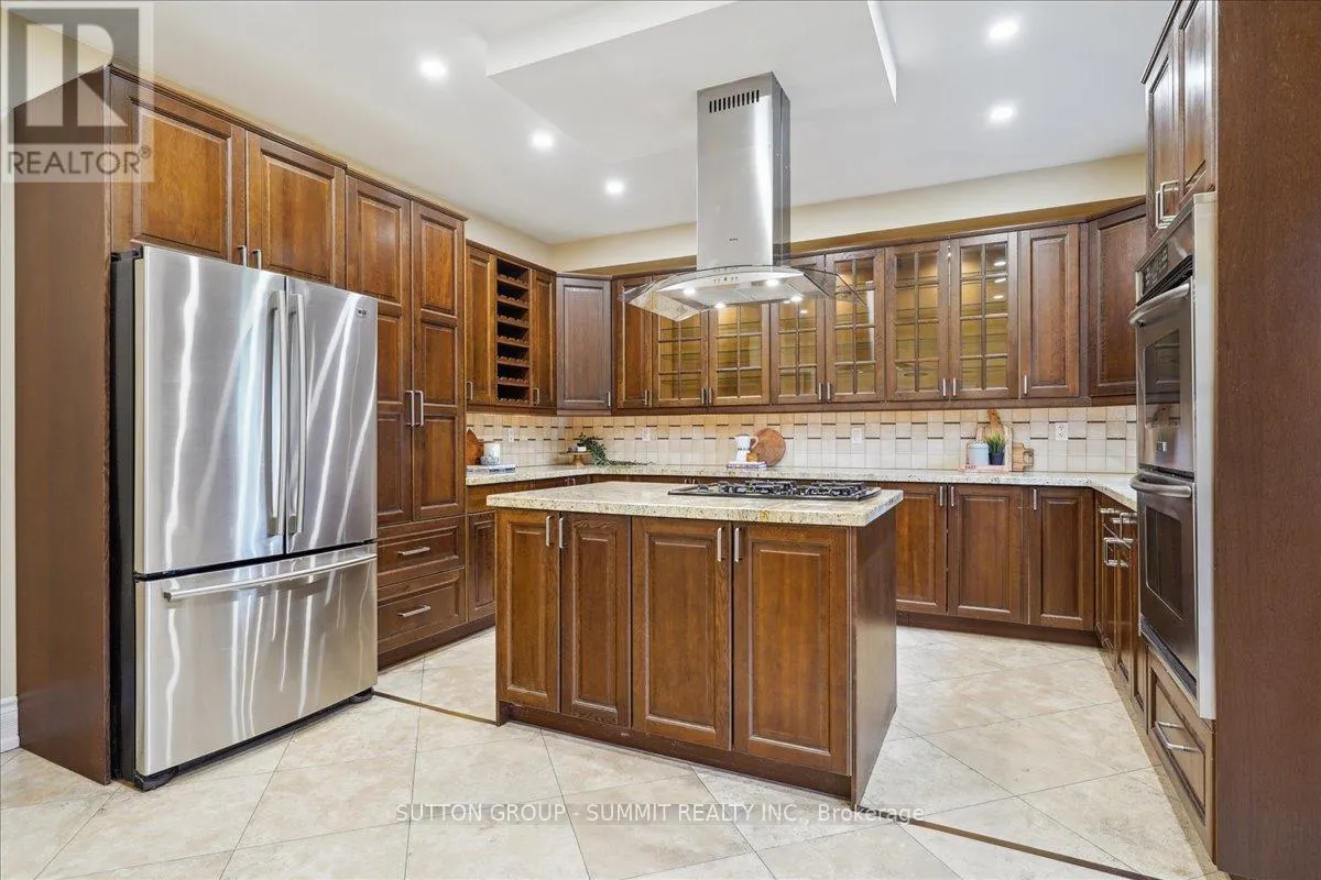 137 EAGLEWOOD BOULEVARD