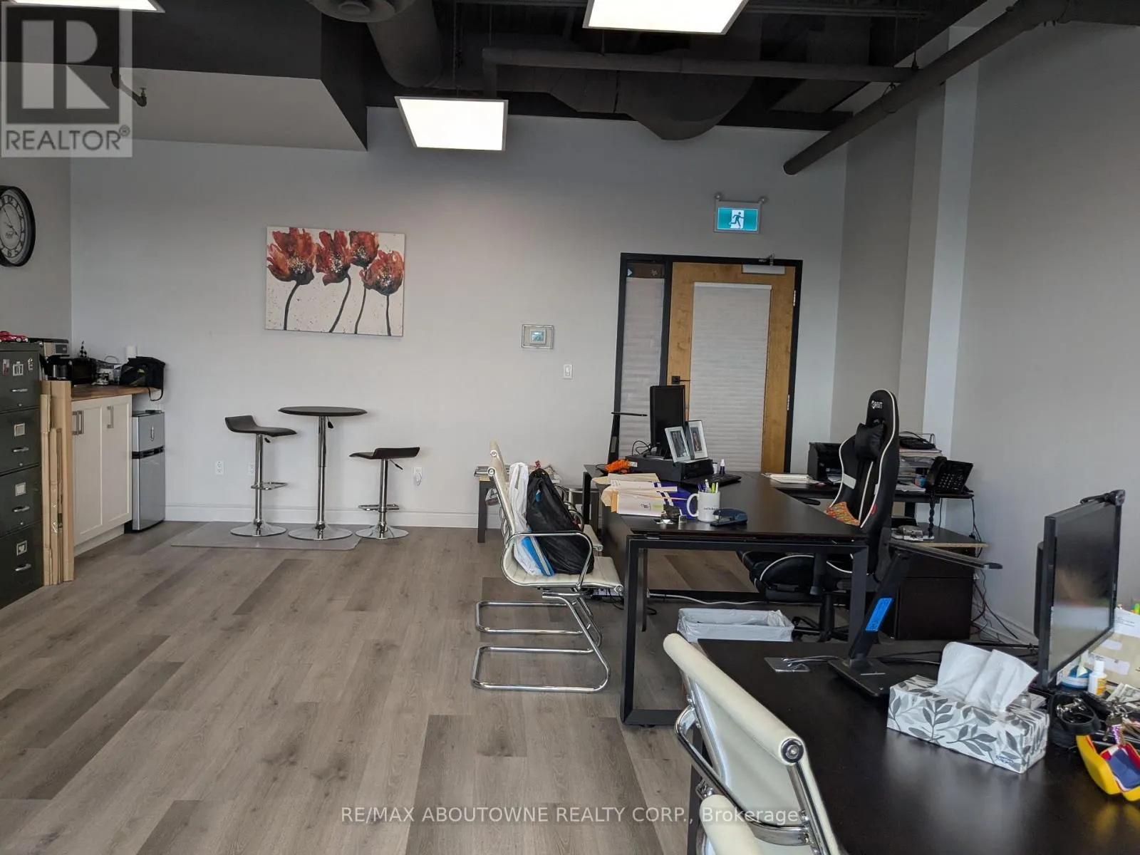 201 - 3475 REBECCA STREET