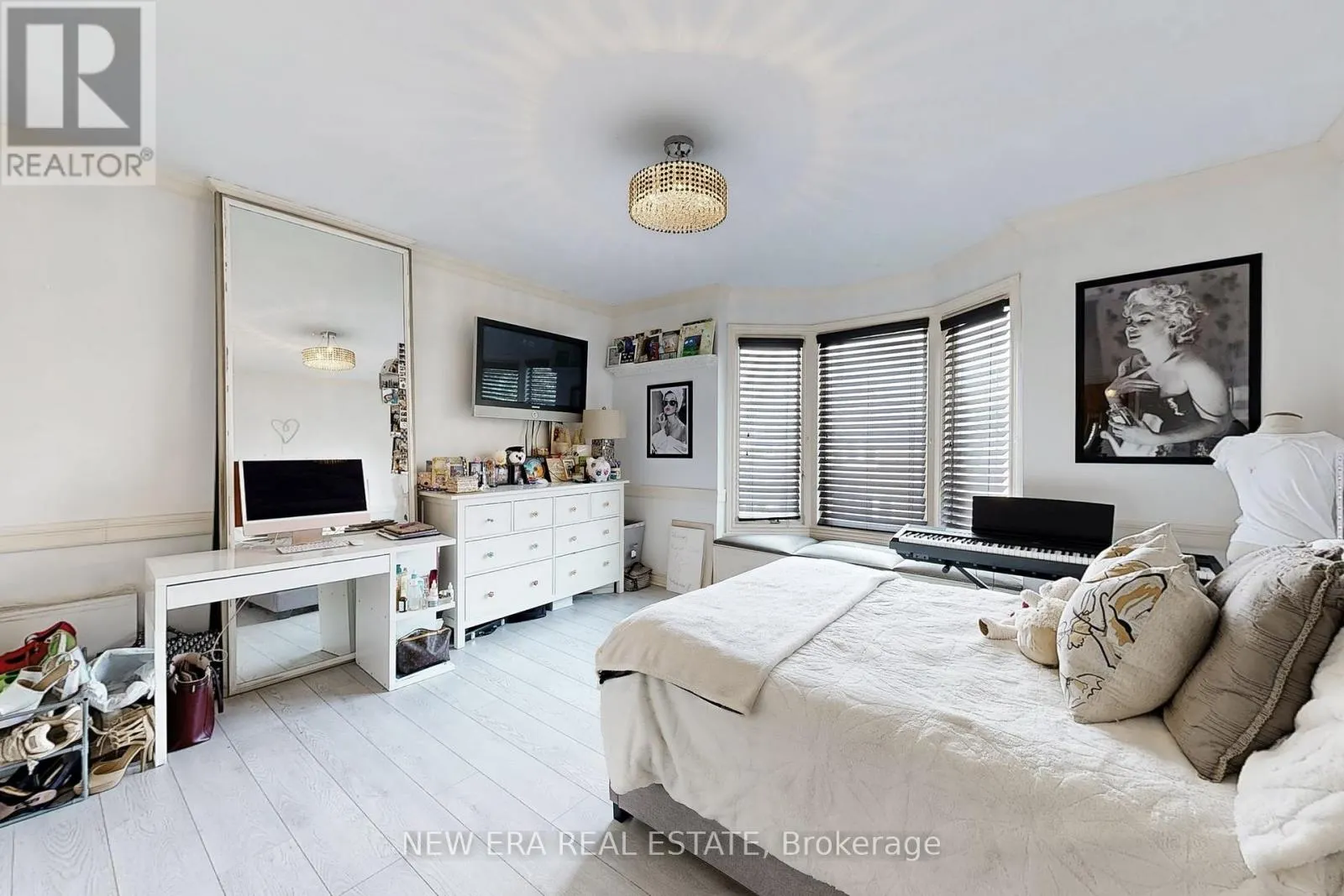 53 BURNFIELD AVENUE