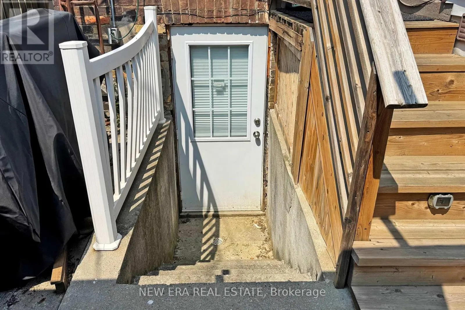 53 BURNFIELD AVENUE