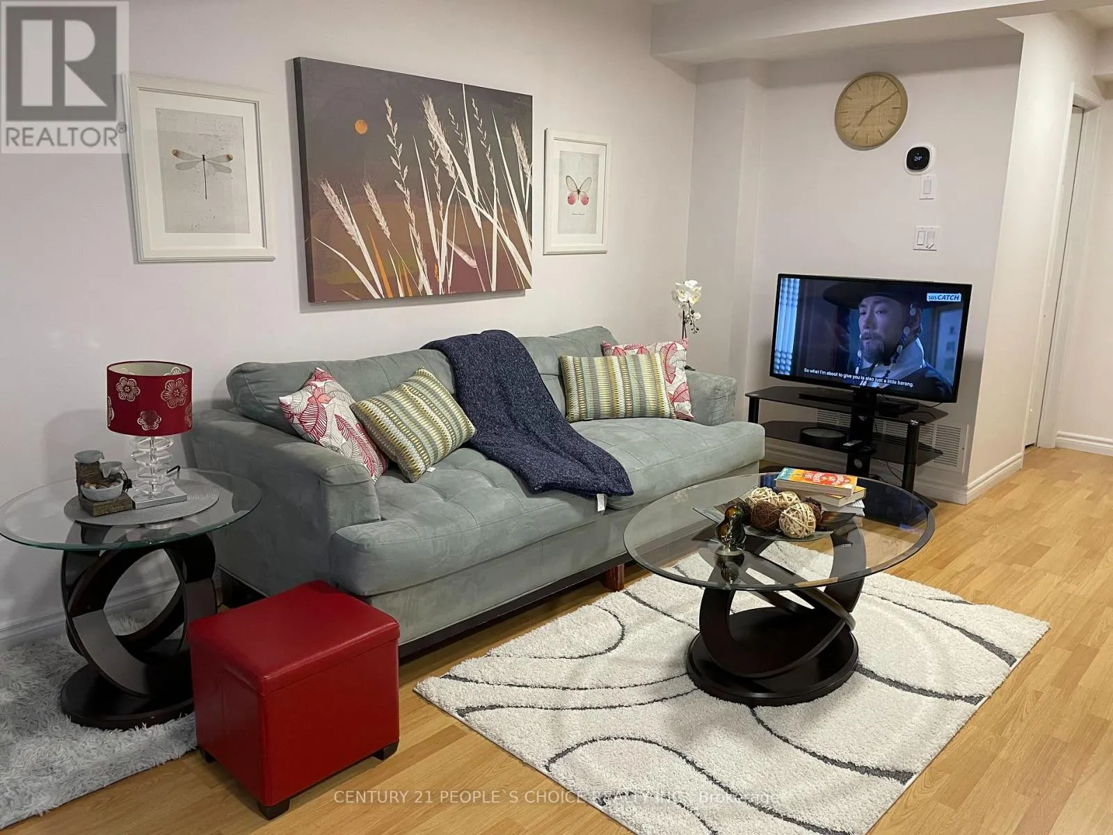 83 SPADINA ROAD N