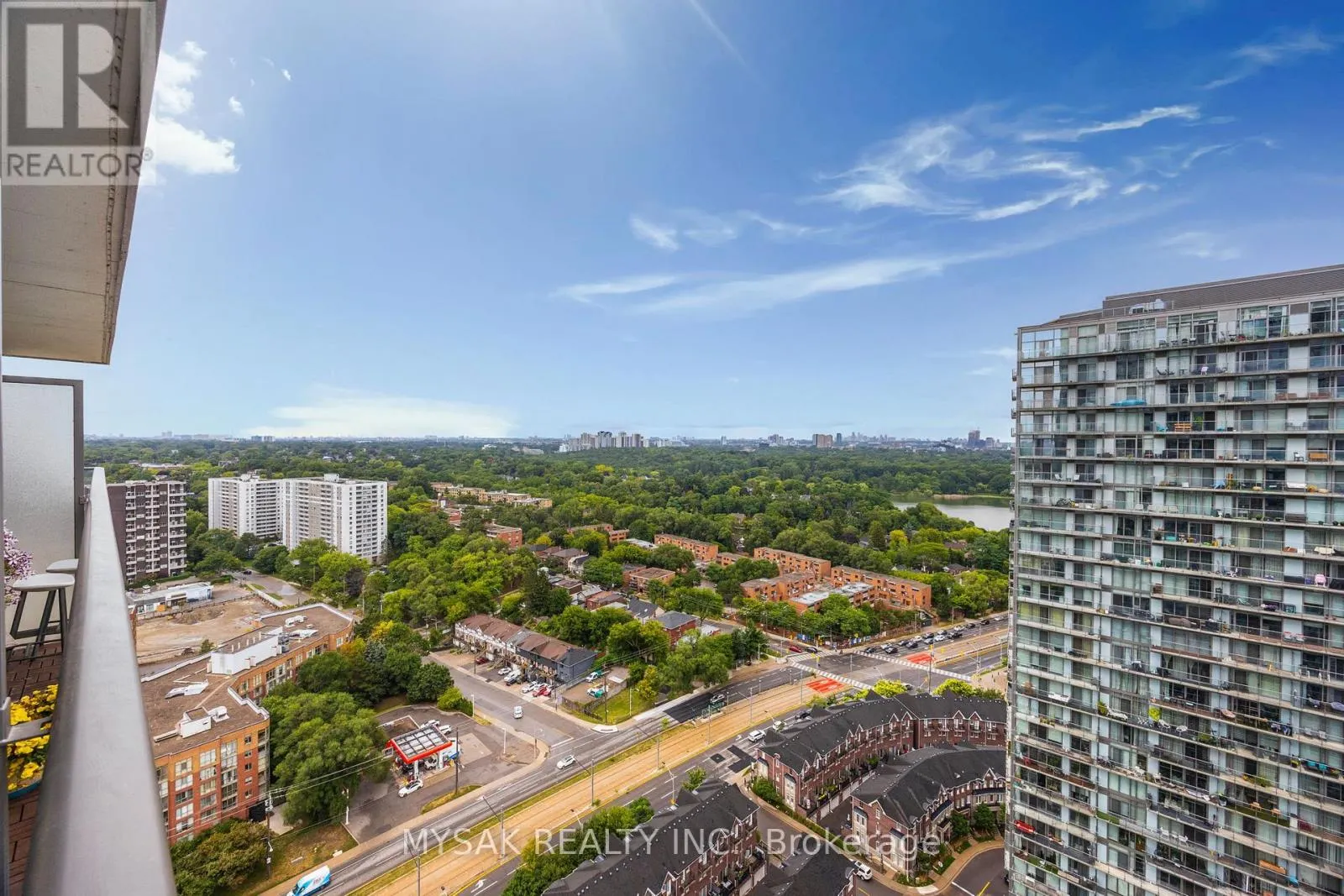 2513 - 105 THE QUEENSWAY