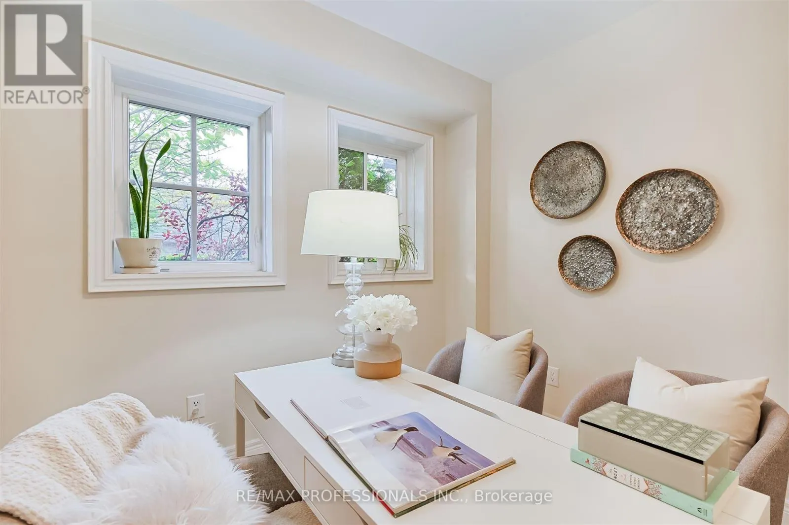 825A OXFORD STREET