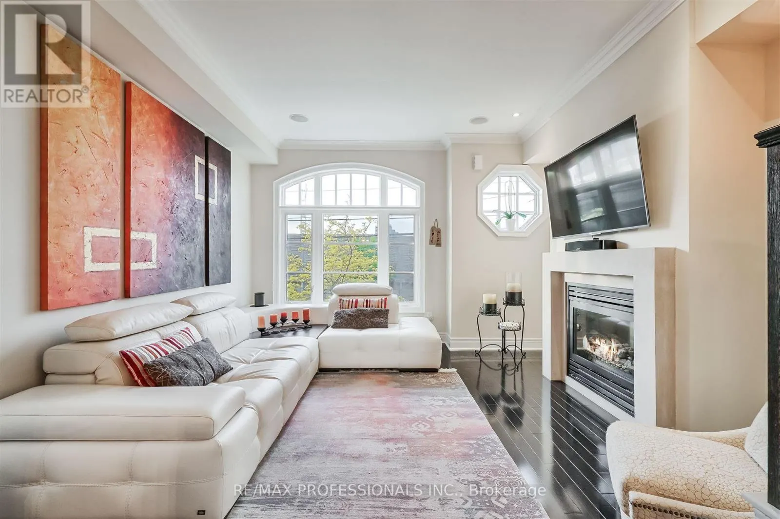 825A OXFORD STREET