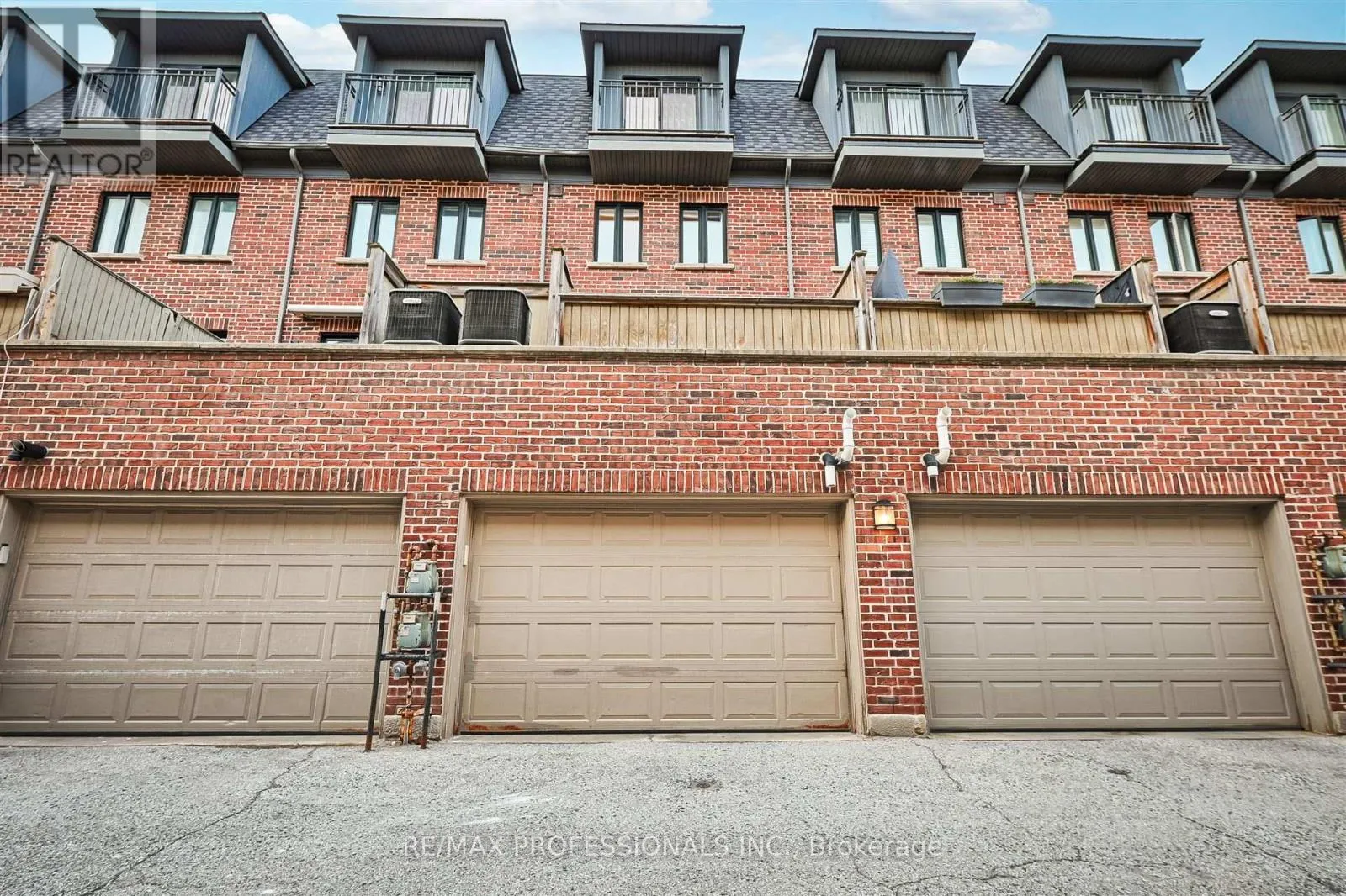 825A OXFORD STREET
