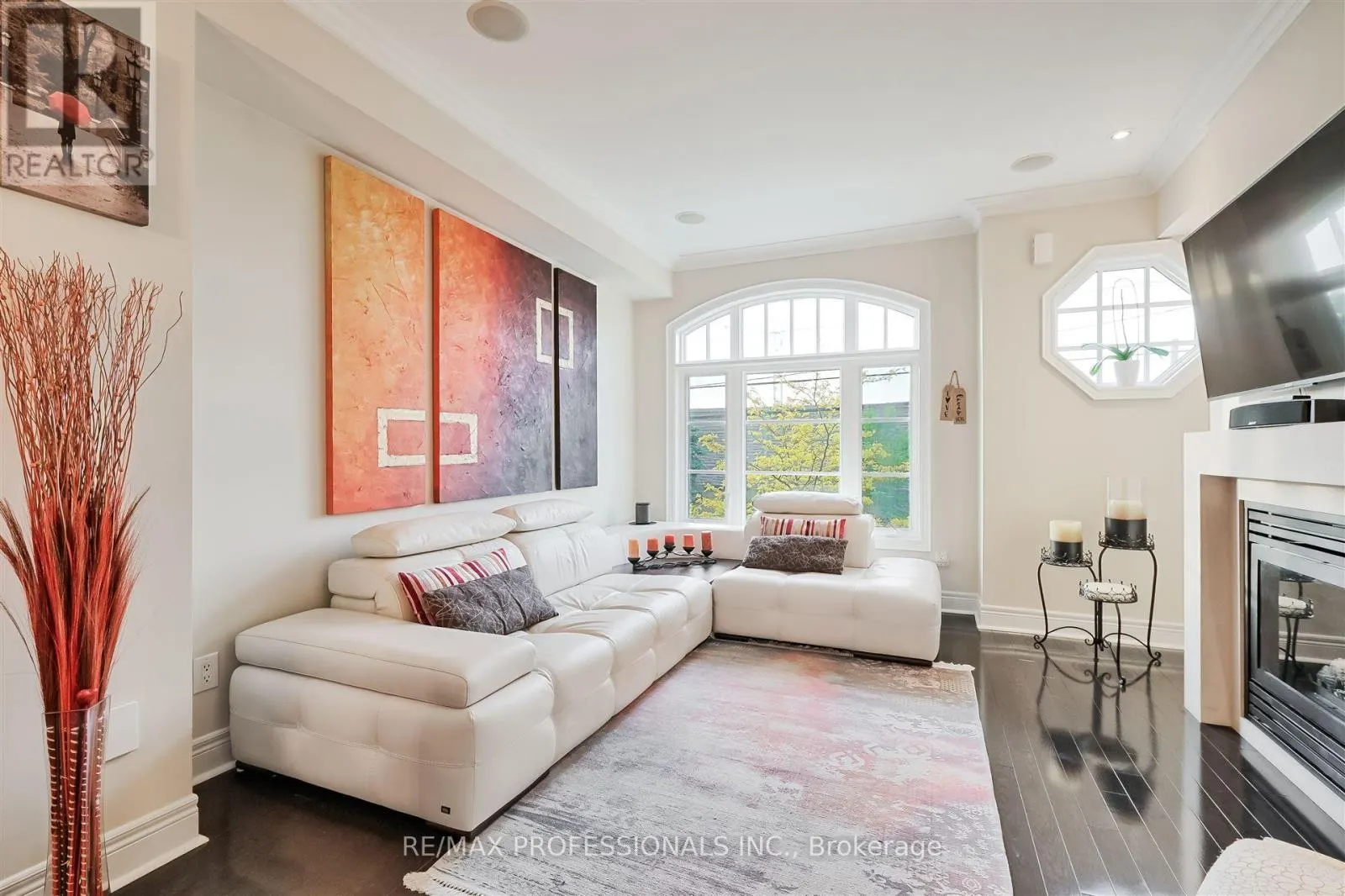825A OXFORD STREET