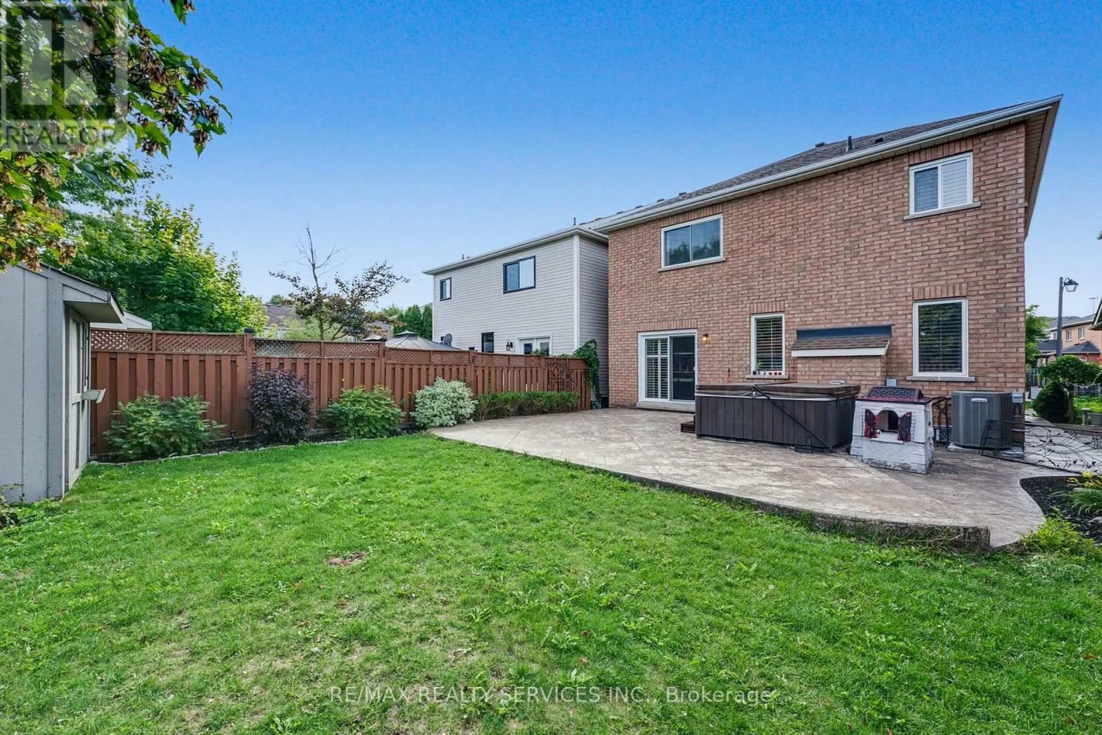 194 COOKE CRESCENT