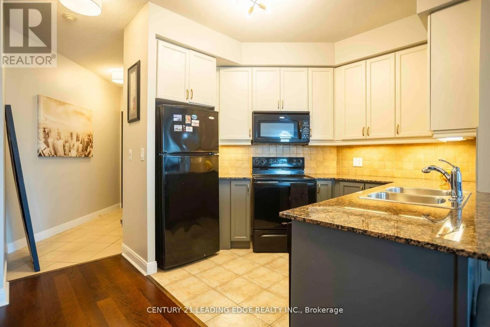 2607 - 80 ABSOLUTE AVENUE
