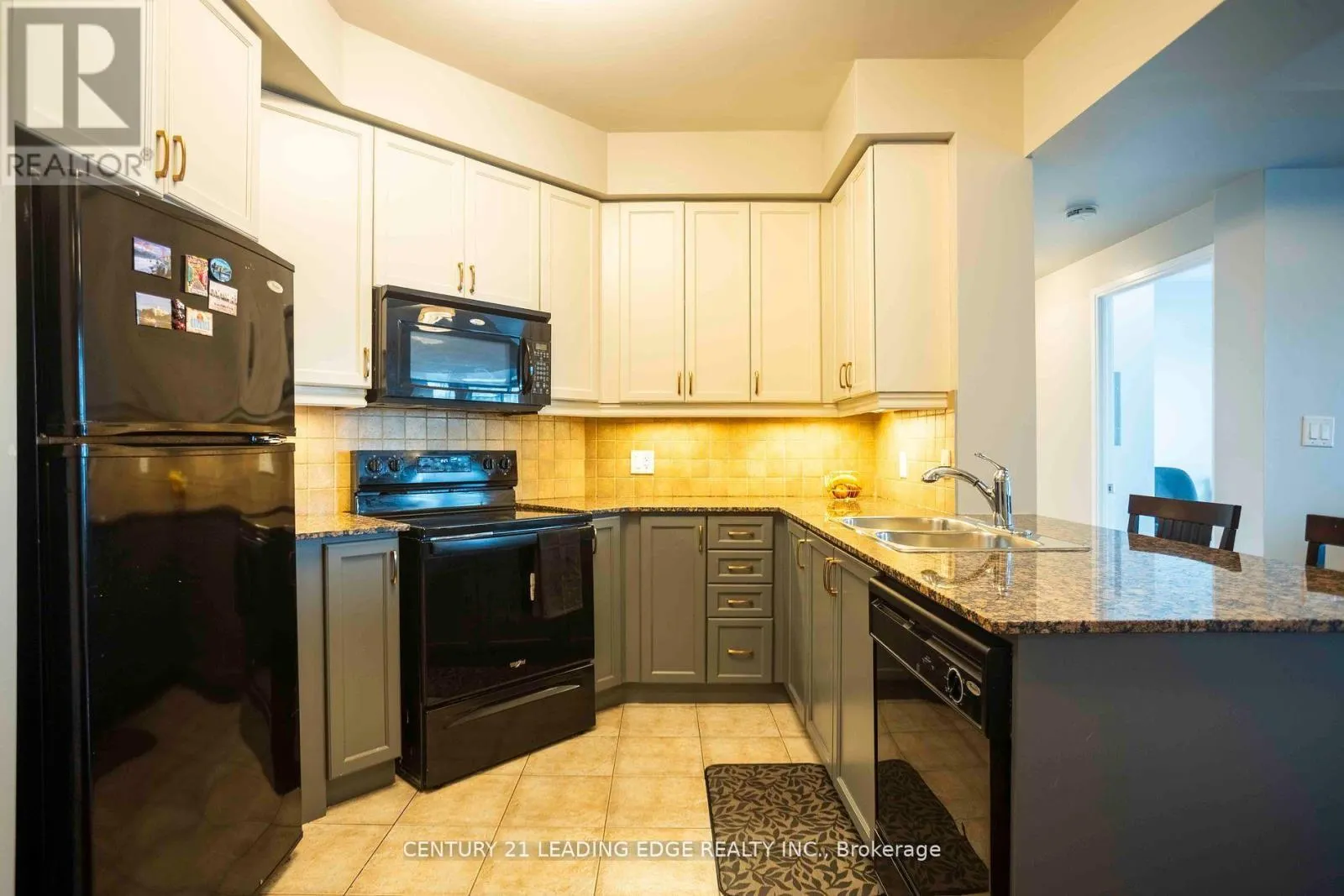 2607 - 80 ABSOLUTE AVENUE