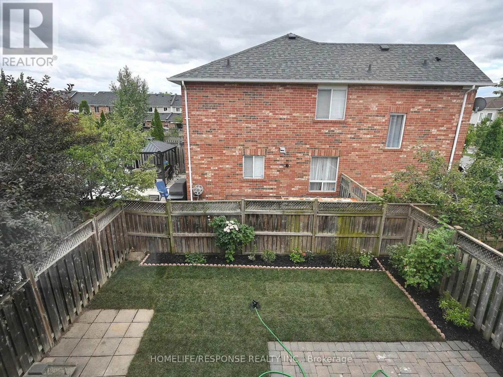 1119 KELLY GATE