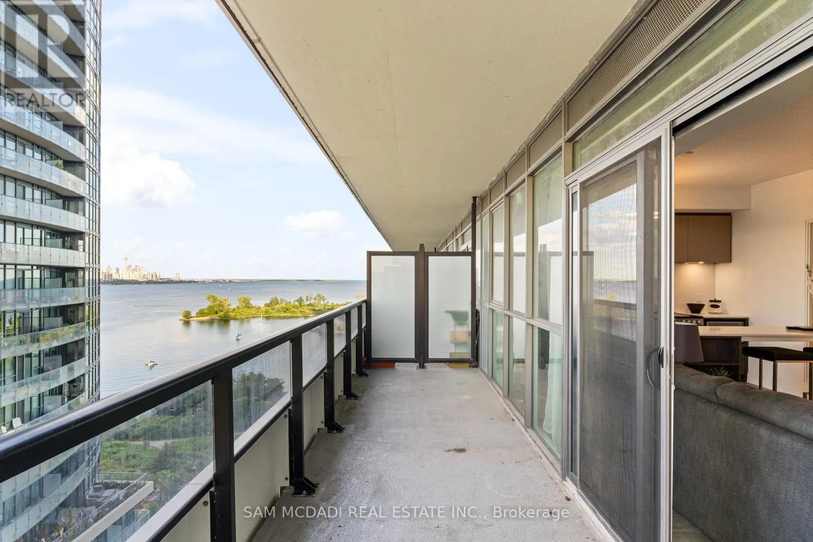 1405 - 65 ANNIE CRAIG DRIVE