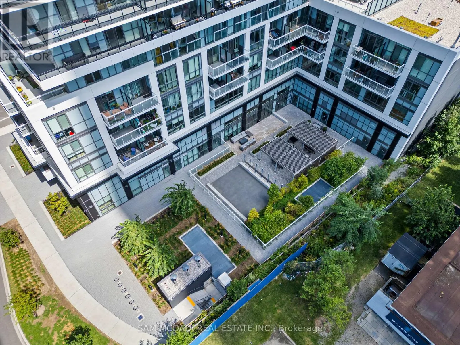 1405 - 65 ANNIE CRAIG DRIVE