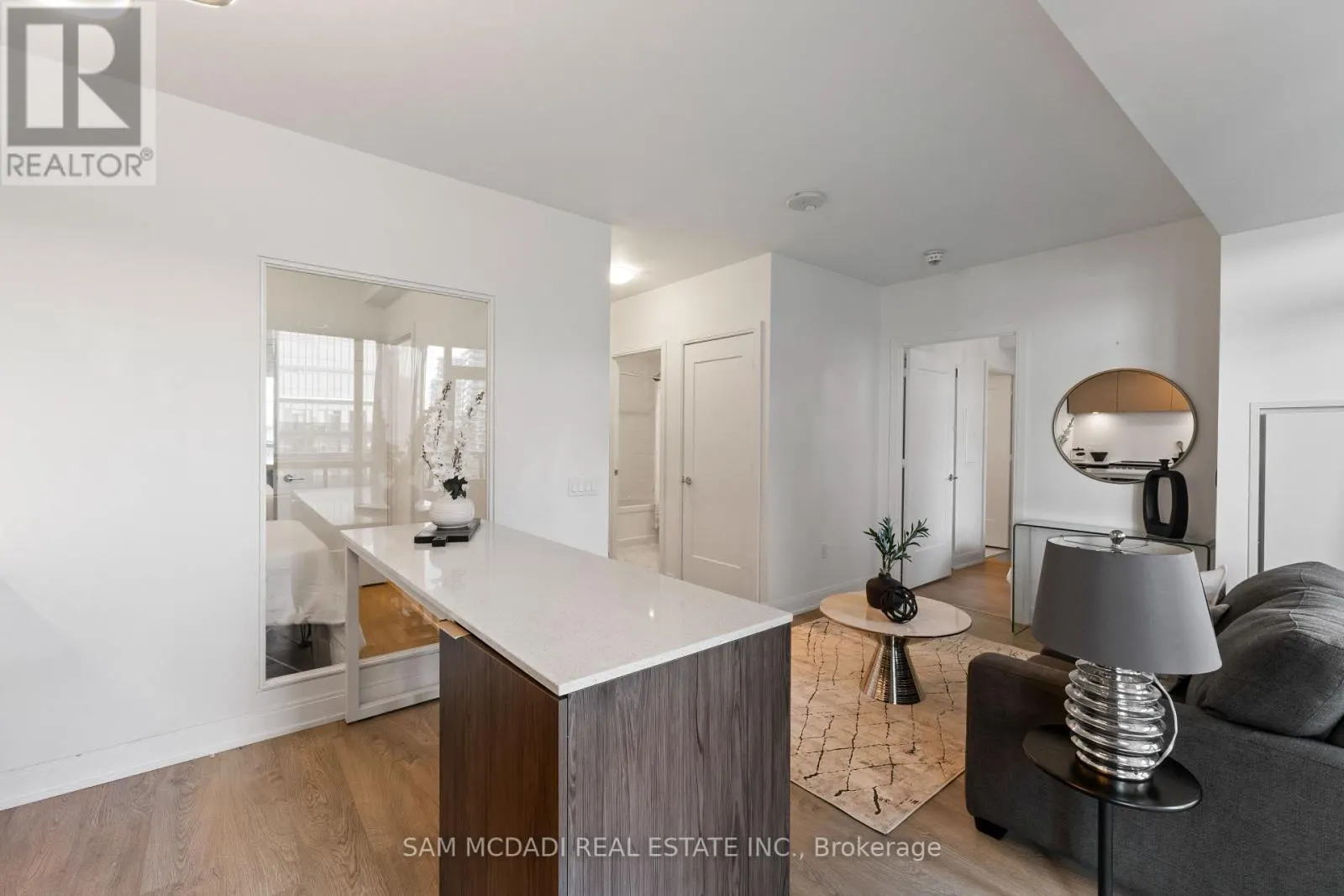 1405 - 65 ANNIE CRAIG DRIVE