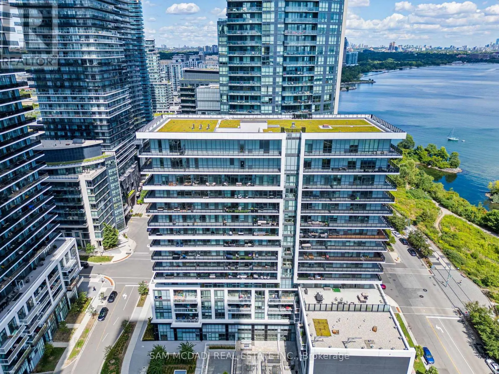 1405 - 65 ANNIE CRAIG DRIVE