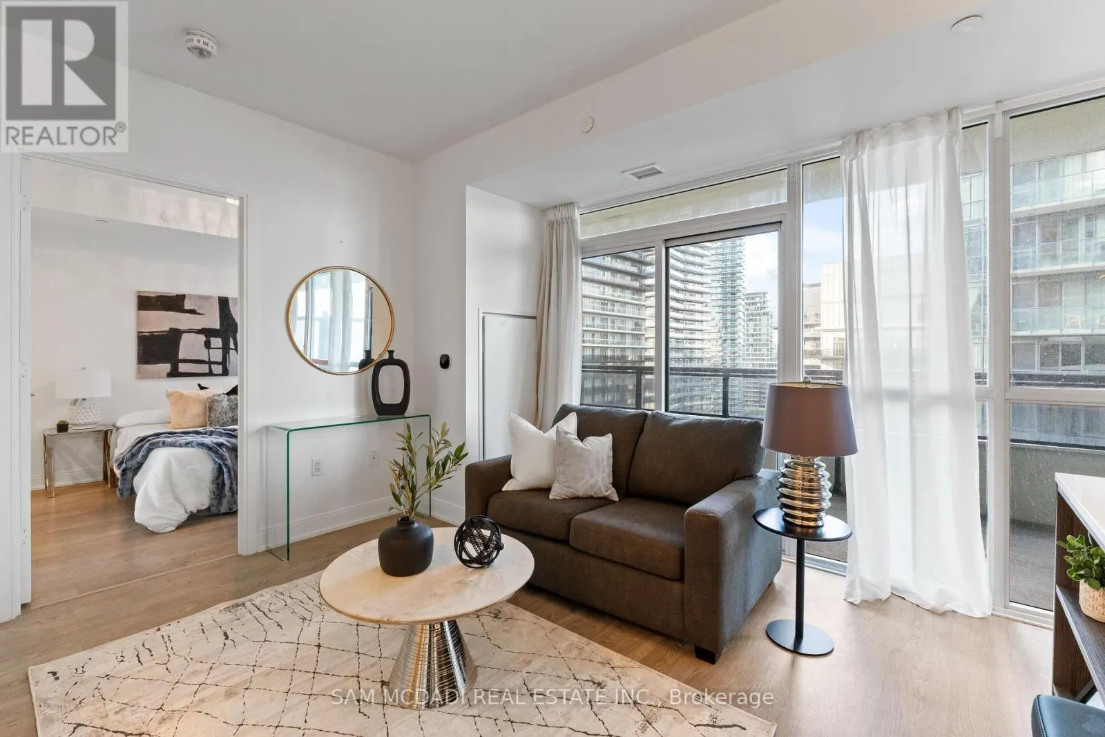 1405 - 65 ANNIE CRAIG DRIVE