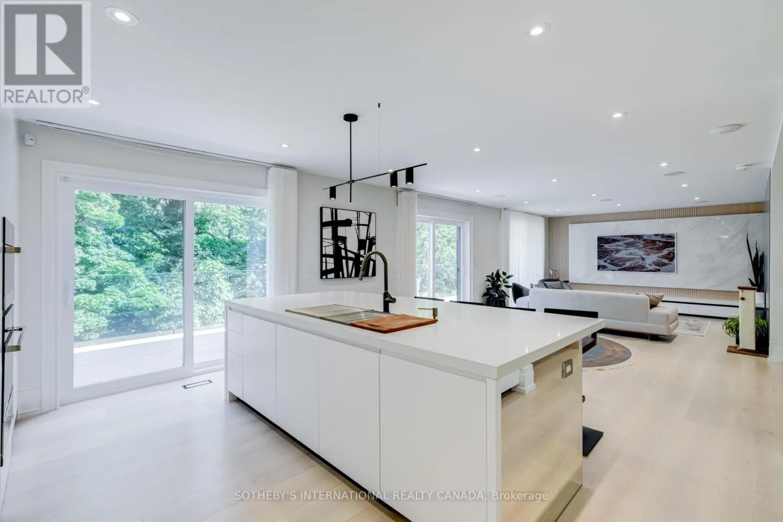 11 SHERIN COURT
