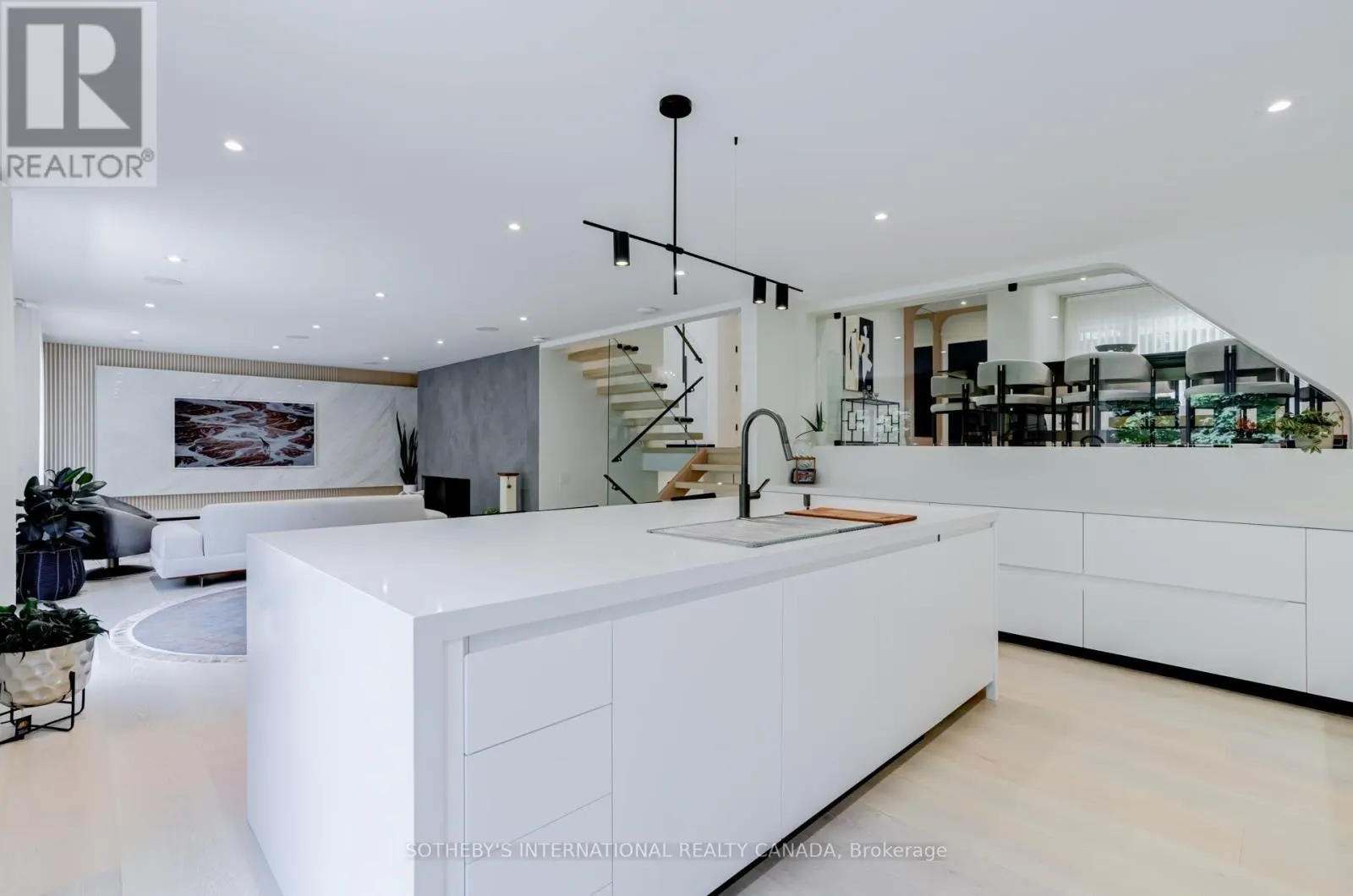 11 SHERIN COURT