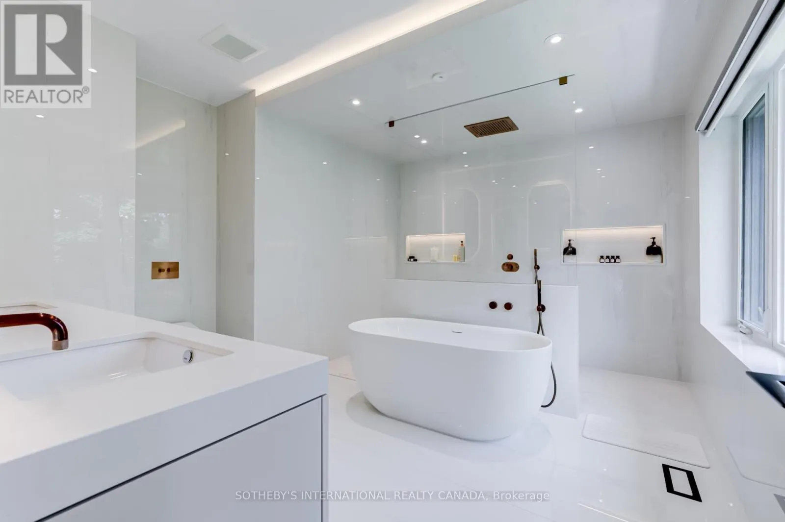 11 SHERIN COURT