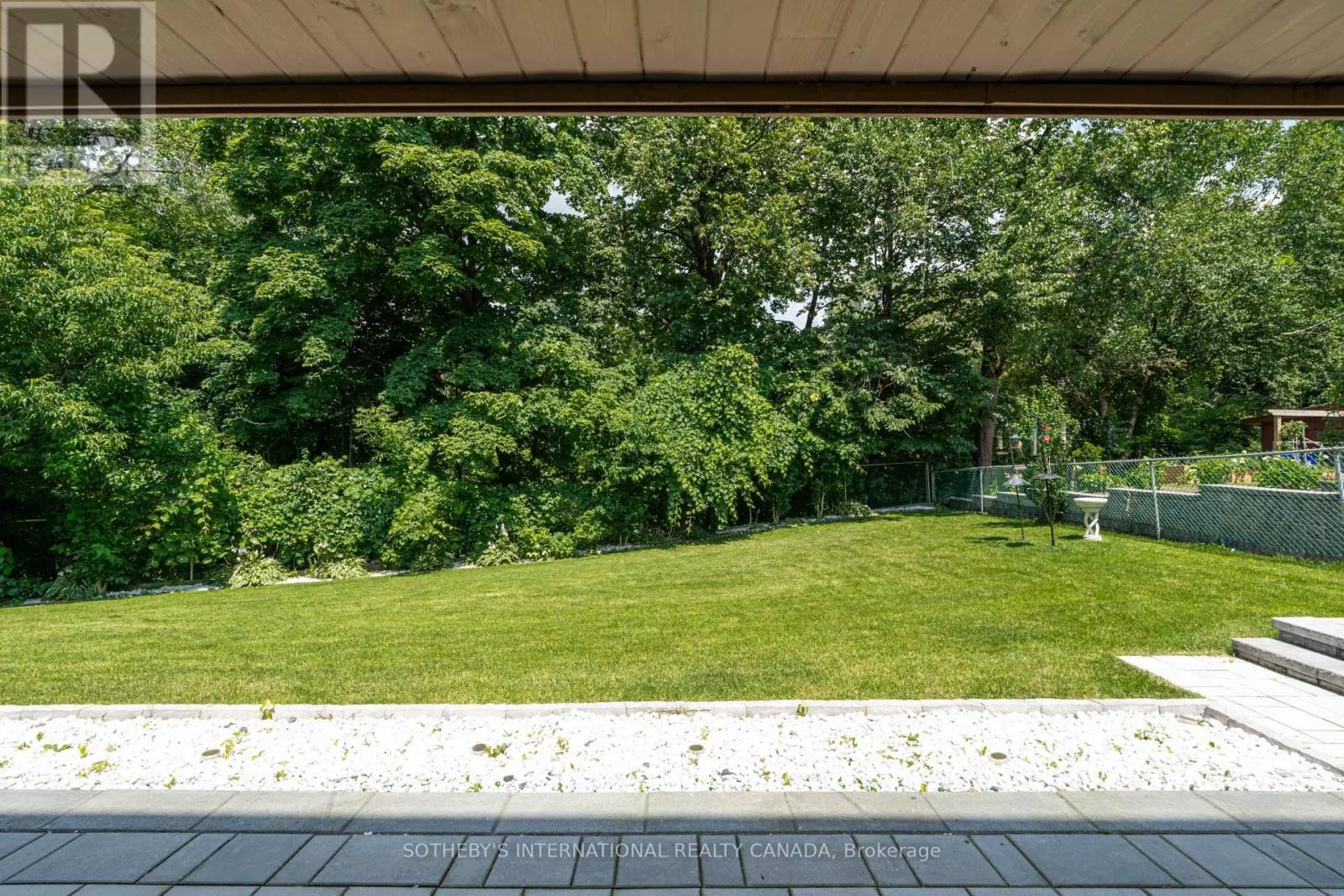 11 SHERIN COURT